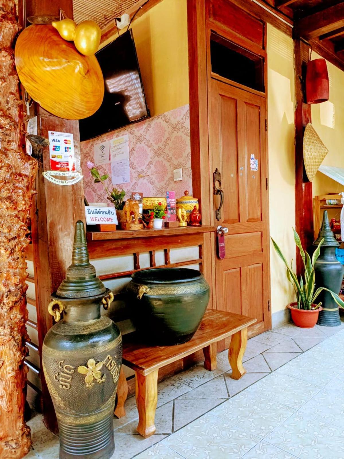 Ireenkevin Guesthouse Luang Prabang Exterior foto